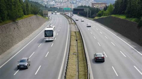 Yola çıkacaklar dikkat TEM de trafik nasıl