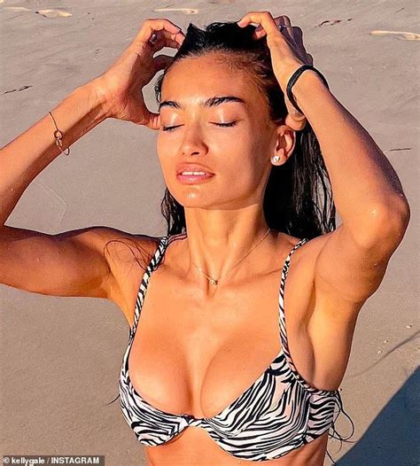 Kelly Gale Flaunts Her Flawlessly Toned Figure In A Zebra Print Bikini