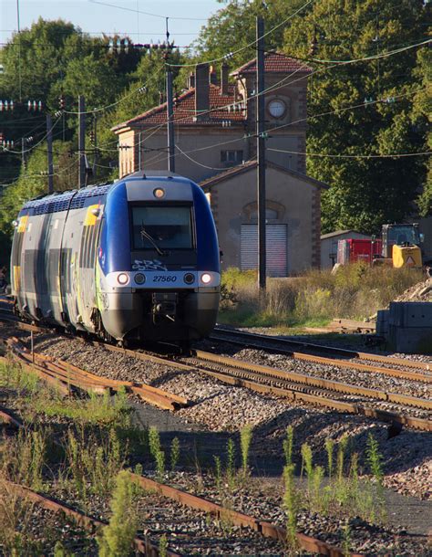 Der Abendzug Nach Bouzonville Auf Der Strecke Thionville