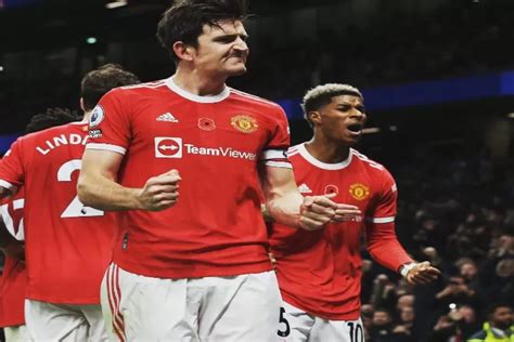 Fans Mu Cemberut Harry Maguire Kabarnya Akan Bertahan Di Old Trafford