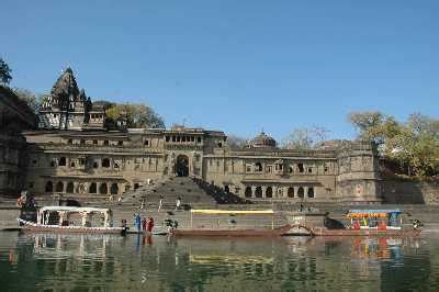 Mandleshwar Maheshwar | Timings, Photos, Address