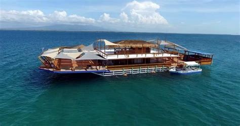 The new floating bar of Lakawon Island - a Negros Occidental beauty ...