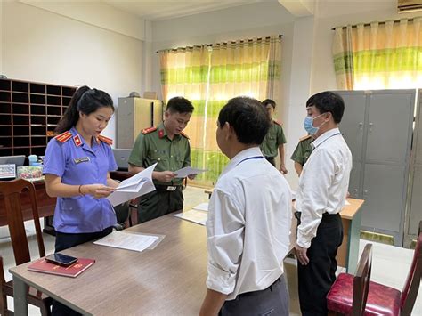 bat giam  va   bo trung tam dang kiem tau ca tong cuc thuy san