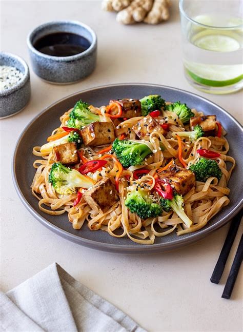 Easy Teriyaki Noodles With Tofu Broccoli