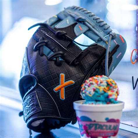 Pushin 🅿️ Ice Cream Glove Rare Edition 42 Absolutely Ridiculous
