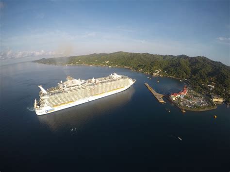 Más de 10 cruceros recibirá Roatán en primeros días del año 2023