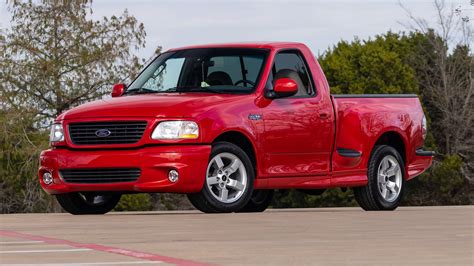 2002 Ford F150 SVT Lightning Pickup | F125 | Houston 2019