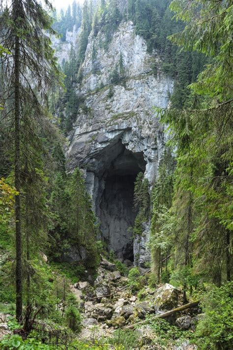 Cetatile Ponorului Cel Mai Grandios Fenomen Carstic Al Rom Niei