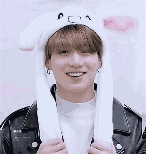 Kook Jung GIF - Kook Jung Jungkook - Discover & Share GIFs