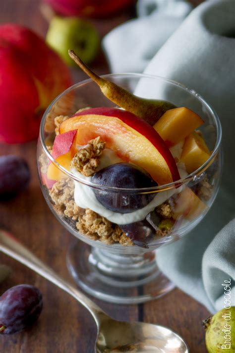 Coppa Di Frutta Con Yogurt Greco E Muesli Brodo Di Coccole