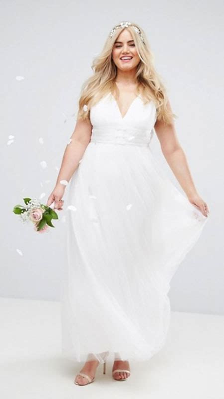 45 Best Casual Wedding Dresses For Carefree Brides The Trend Spotter