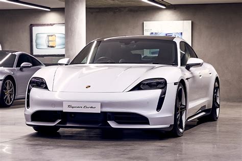 2020 Porsche Taycan Australian Price Specs Release Date Man Of Many