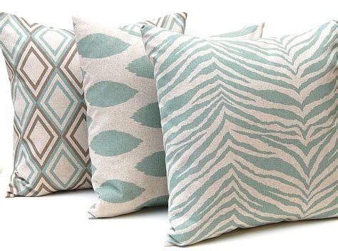 Pin By Lyndsay Spiking On Drapes And Pillows Throw Pillows Seafoam