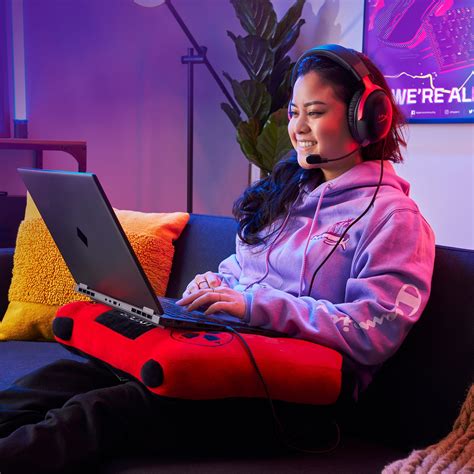 hyperx cloud iii gaming headset aaa  years warranty winner