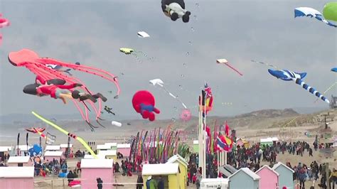 Festival Les Cerfs Volants Colorent Le Ciel De Berck Sur Mer