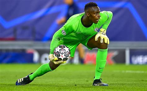 Ldc Malmo Vs Chelsea Edouard Mendy Sur La Ligne De But Des Blues