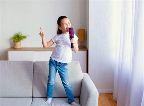 Chinese Children Singing Stock Photos, Pictures & Royalty-Free Images ...