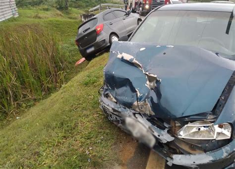 Acidente No Contorno Norte Deixa Casal Ferido Em Curitiba