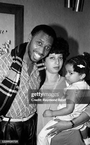 Singer Jeffrey Osborne poses for photos with his wife Sheri and... News Photo - Getty Images