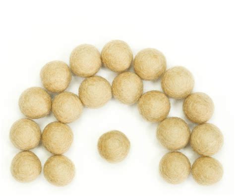 Felt Balls Nude
