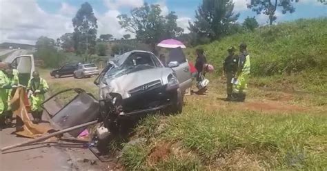 G1 Capotagem deixa 5 pessoas feridas na Rodovia Fernão Dias no Sul