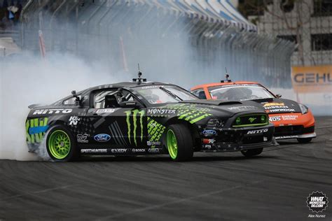 Vaughn Gittin Jr S Mustang Vs Z Long Beach Formula Drift