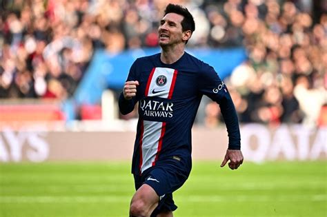 Instant Foot ⚽️ On Twitter Lionel Messi A Marqué Son 14ème But De La Saison En Ligue 1 🐐🇦🇷