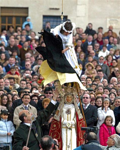 La Bajada del Ángel en Peñafiel Portal de Turismo de Castilla y León