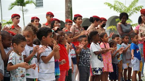 Na Tarde Desta Ter A Feira De Maio A Regi O Militar E O Col Gio