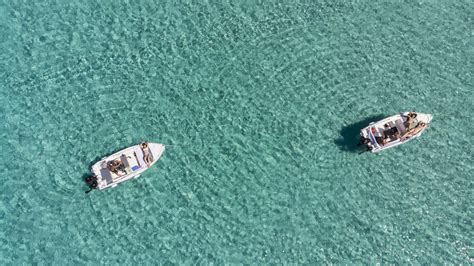 Excursi N De Un D A En Barco A Antiparos Y Despotiko Desde Paros Manawa