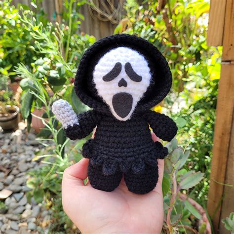 Pattern Only Scream Inspired Ghostface Crochet Amigurumi Etsy