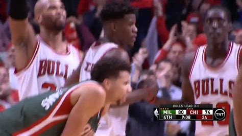 Nba Playoff 2015 Bulls Vs Bucks Round 1 Game 5 Move 54 Jimmy Butler 2 Pointer Youtube