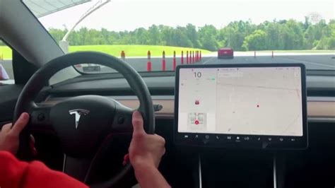 Video Tesla Zieht Autopilot Update Wegen Problemen Zurück Stern De