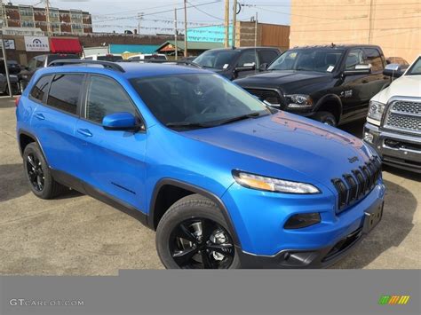 Hydro Blue Pearl Jeep Cherokee Latitude X Exterior Photo