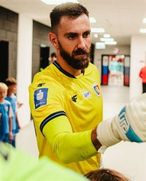 Piast Gliwice 2023 24 GK 1 Kit