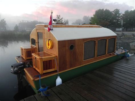 Pin By Bonnie Shortreed On Shanty Boat House Boat Small Houseboats