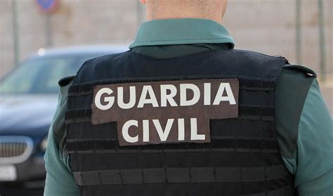 Un guardia civil reanima a un niño de dos años inconsciente y le salva