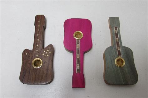 Colored Guitar Wood Pipe