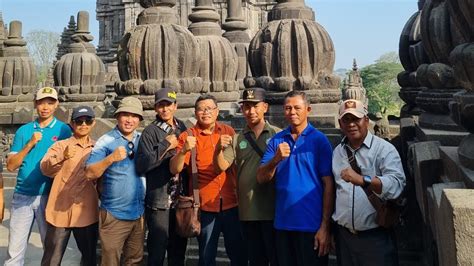 Menikmati Keindahan Candi Prambanan Menjelang Sore Hari Youtube