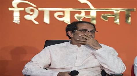 Uddhav Thackeray उद्धव ठाकरे यांनी त्या निर्णयाने स्वतच्या पायावर