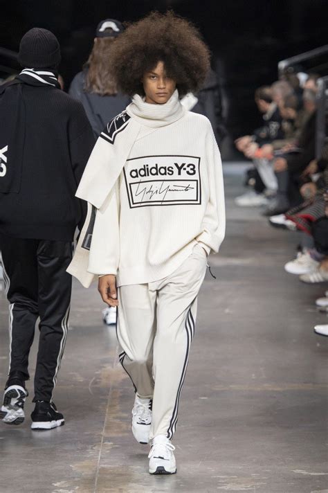 Y-3 Fall 2019 Ready-to-Wear collection, runway looks, beauty, models, and reviews. | Fashion ...