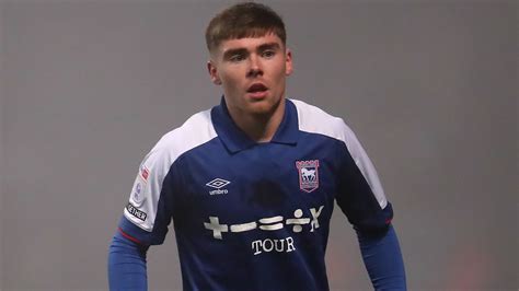 Leif Davis Nets Winner As Ipswich Beat Bristol City To Keep Pace With