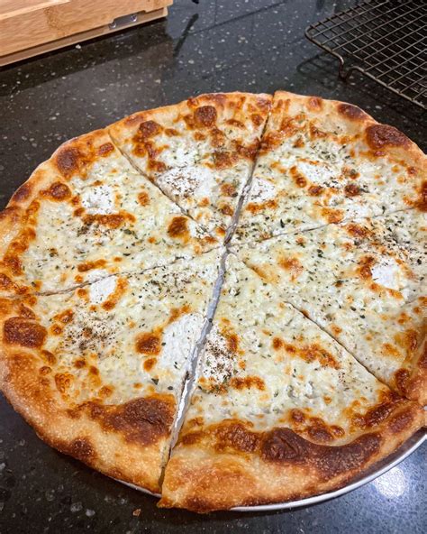 Another White Pie Pizza