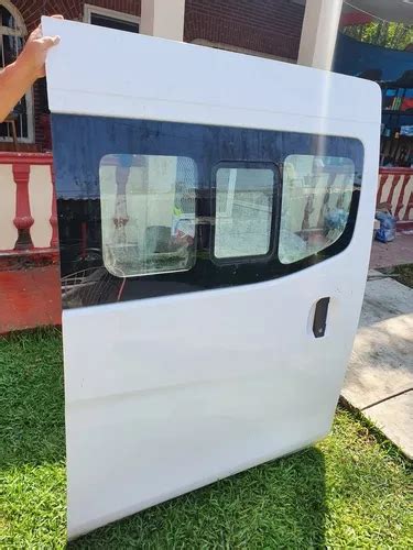 Nissan Urvan Nv350 Puerta Completa Corrediza 2014 Sin Usar En Venta