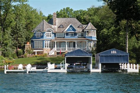 Lake Homes - Red Key Real Estate Omaha