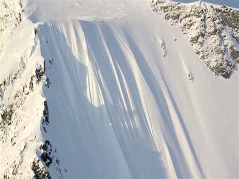 Skier Miraculously Survives 1 600 Ft 487 M Fall