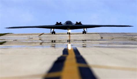 Top Secret: We Can Now Show You Inside the Cockpit of a B-2 Stealth ...