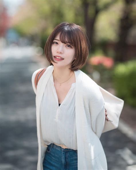 羽柴なつみ On Instagram “デートの待ち合わせっぽい🙄” Hico Japan Girl Short Cuts Bell