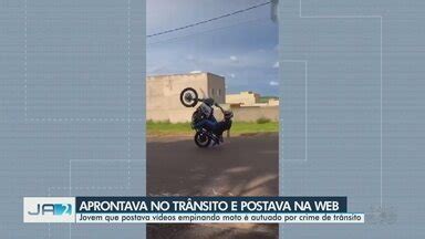 JA 2ª Edição Regional Jovem que postava vídeos empinando moto é