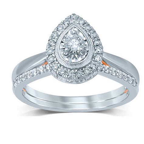 Pear Shaped Diamond Bridal Set ~ Oakmont Jewelry